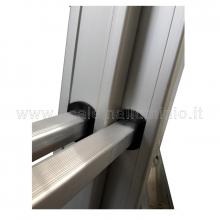 Scala con fune 2 rampe 10 gradini e base regolabile particolare innesto gradini